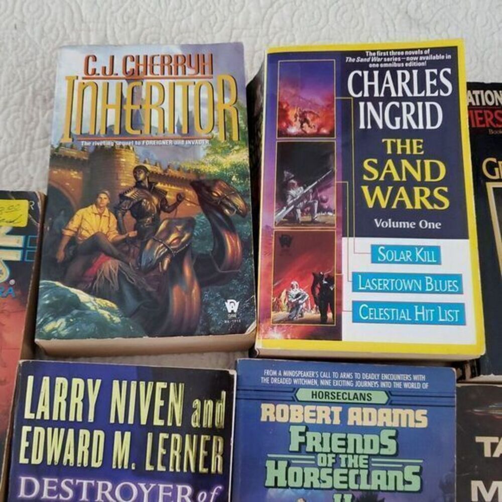 Science Fiction Lot of 9 Fantasy PB Vintage Books Cherryh, Anthony, Adept, Niven - Picture 5 of 8